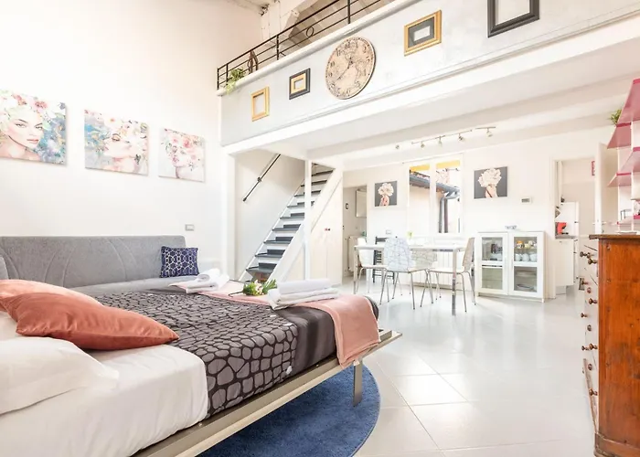 Loft Overlooking The Rooftops In Santa Croce