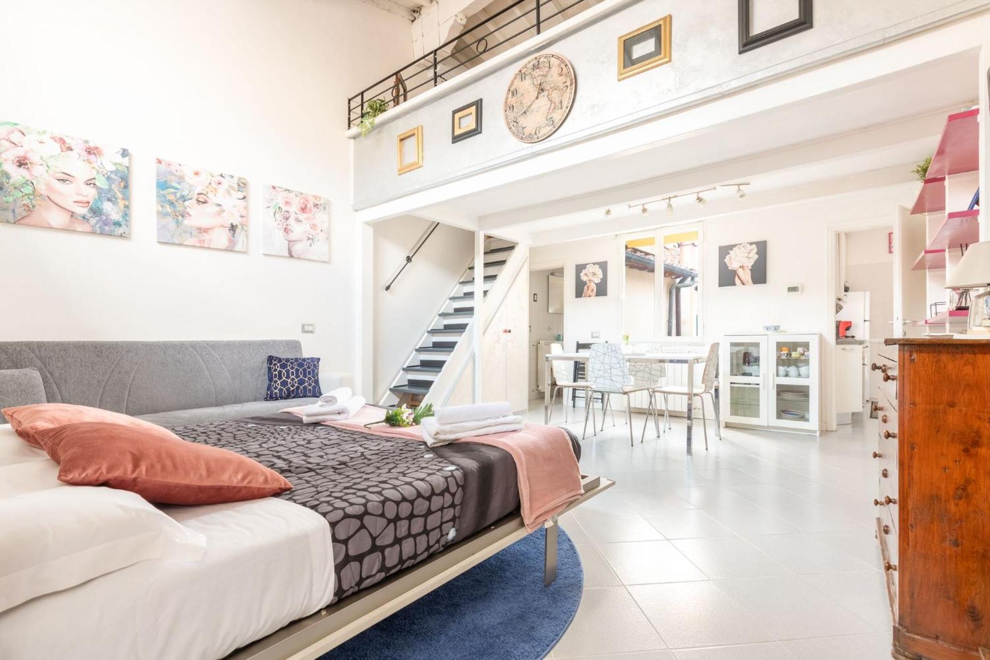 Apartamento Loft Overlooking The Rooftops In Santa Croce